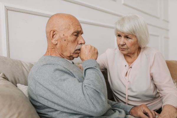 Quels sont les signes précoces de maladies courantes chez les seniors ?